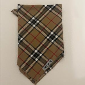 Plaid pet scarf